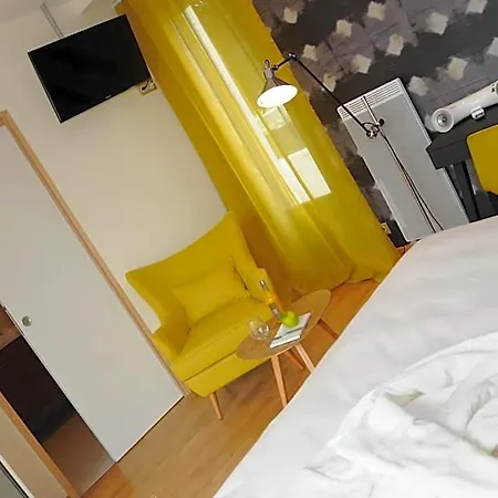 Hotel-restaurant L'aquarelle Breuillet (Charente-Maritime)