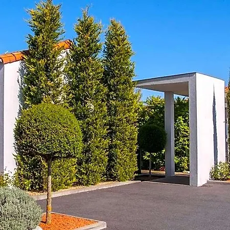 Hotel-restaurant L'aquarelle Breuillet (Charente-Maritime)
