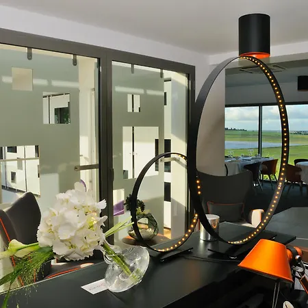 Hotel Hôtel-restaurant L'aquarelle Breuillet (Charente-Maritime)
