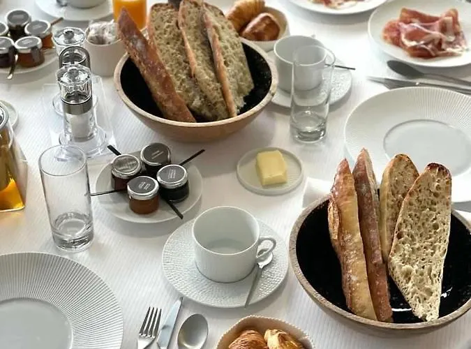 Hotel-restaurant L'aquarelle Breuillet (Charente-Maritime)