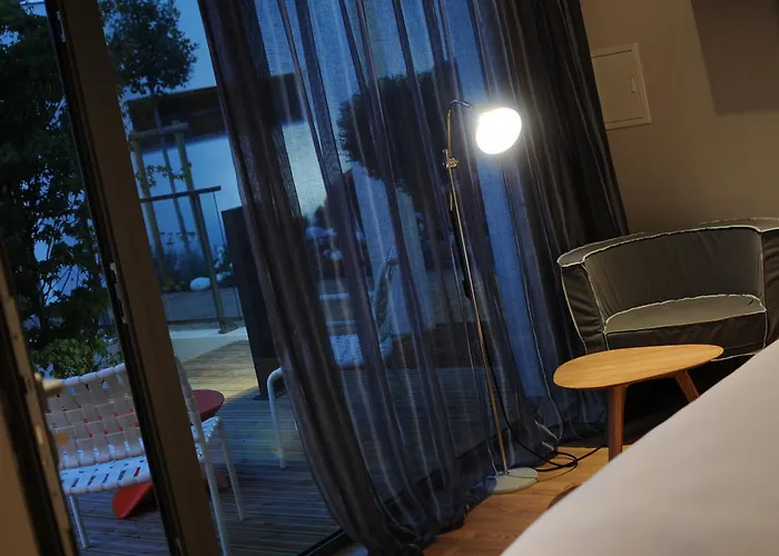 Hotel-restaurant L'aquarelle Hotel Breuillet (Charente-Maritime)